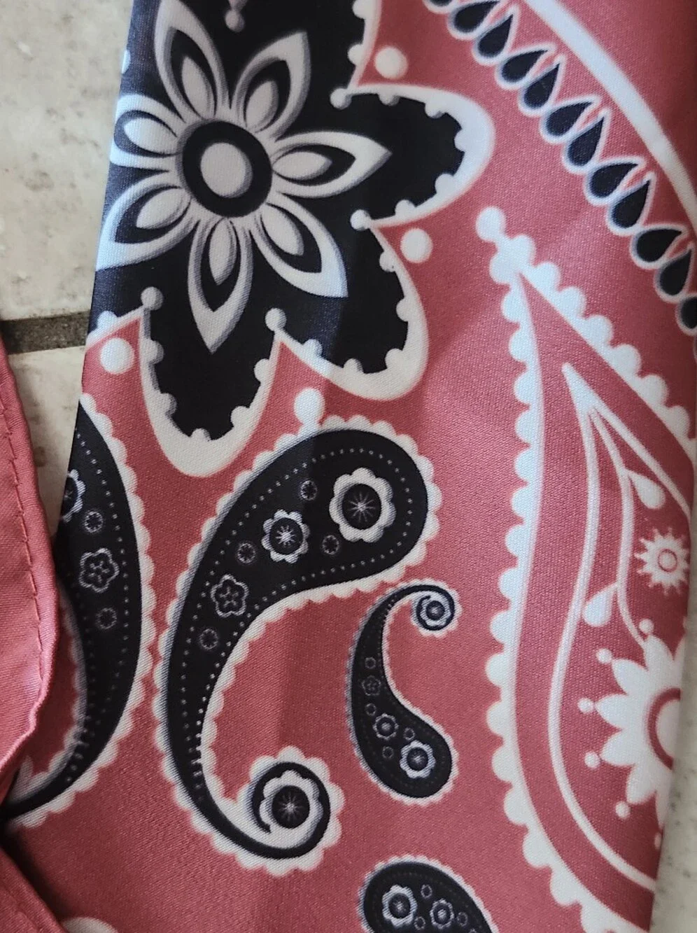 NWT Nanette Lepore Silk Feel Square Scarf With Gold Tone Floral Brooch 21 X 21